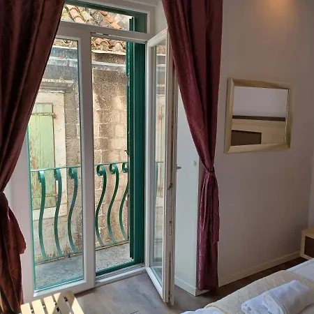 Guest house Jr Luxury 4*