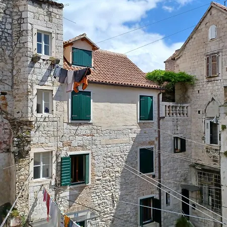 Jr Luxury Guest house 4*