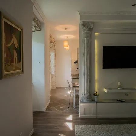 Jr Luxury Сплит